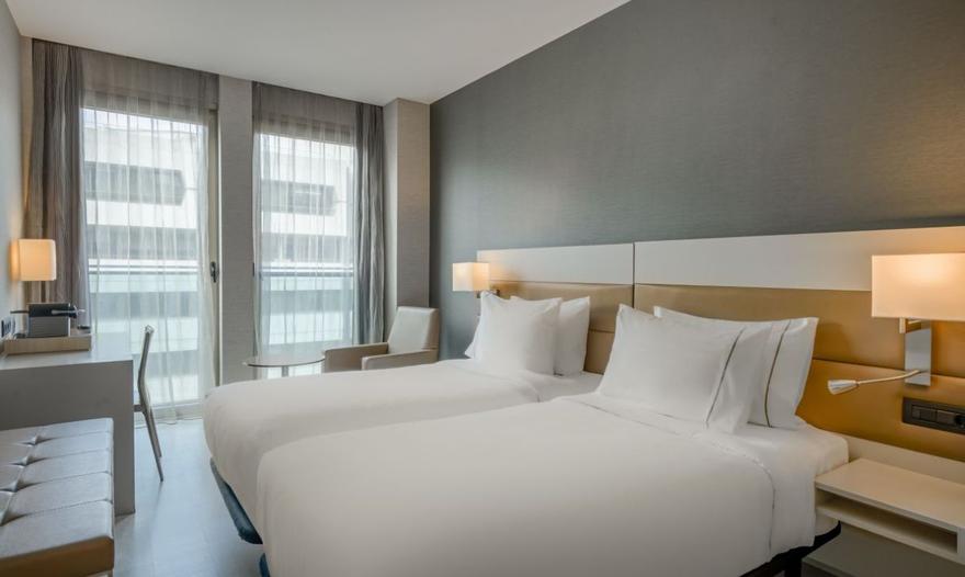 Standard with city views SH Colón Valencia Hotel Standard with city views SH Colón Valencia Hotel