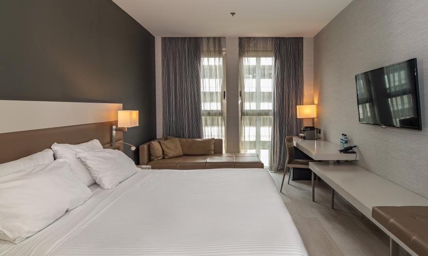 Standard with city views SH Colón Valencia Hotel Standard with city views SH Colón Valencia Hotel